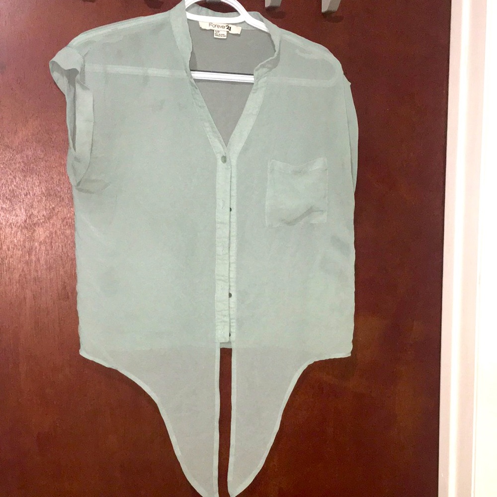 Short sleeve blouse size Small